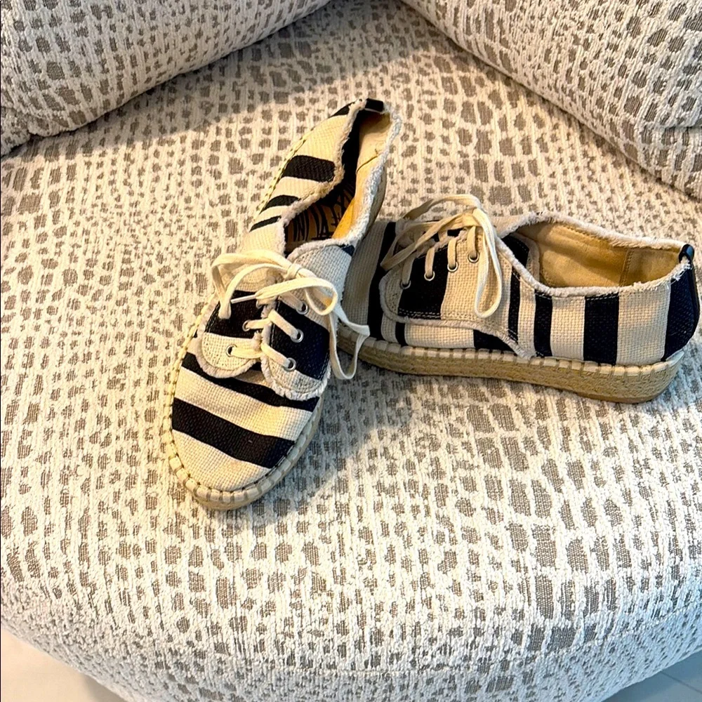 DOLCE VITA DV ESPADRILLE LACE UP PLATFORM